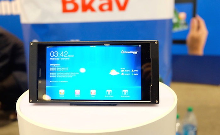 Smartphone "đẹp nhất thế giới" của Bkav bất ngờ xuất hiện tại CES 2015