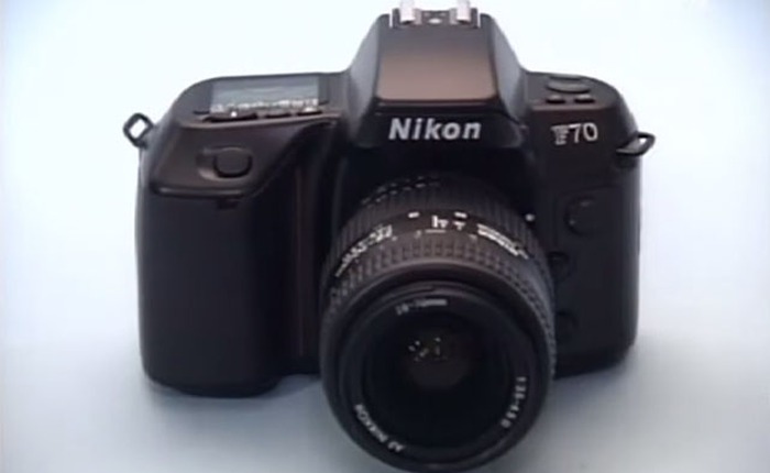 Cận cảnh nhà máy sản xuất máy chụp phim của Nikon những năm 1990