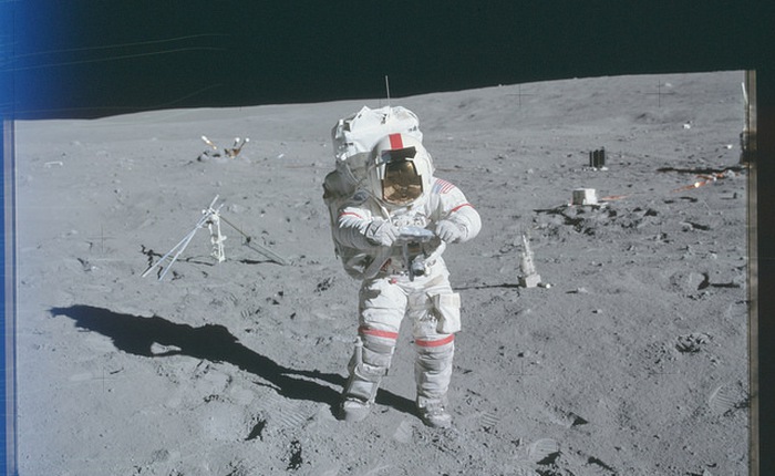 NASA lần đầu công bố 8.400 bức ảnh về chuyến du hành lên Mặt Trăng