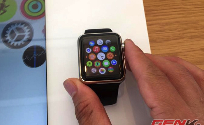 Tại sao Apple không đặt tên Watch là Apple iWatch?