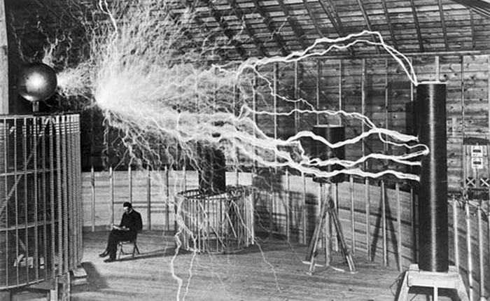 Mối bất hòa giữa 2 thiên tài Tesla và Edison có thật hay chỉ là hư cấu?