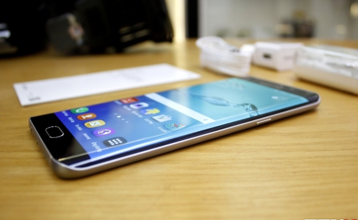 Huawei đang làm smartphone màn hình cong 2K chạy theo Samsung ?