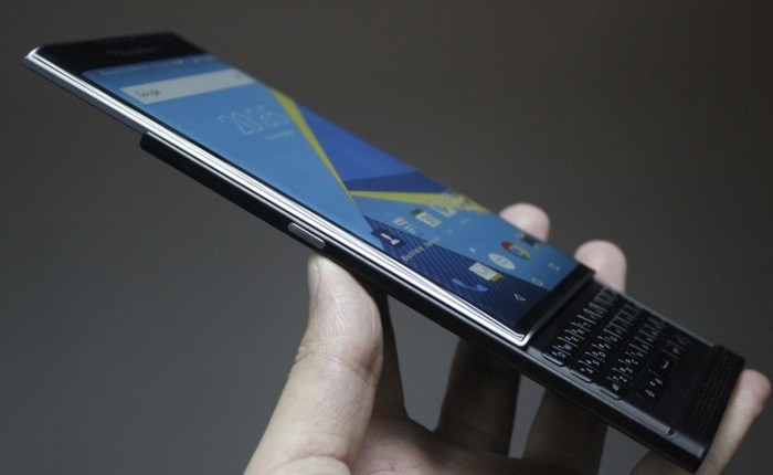 Smartphone nắp trượt BlackBerry Priv: sướng trước khổ sau