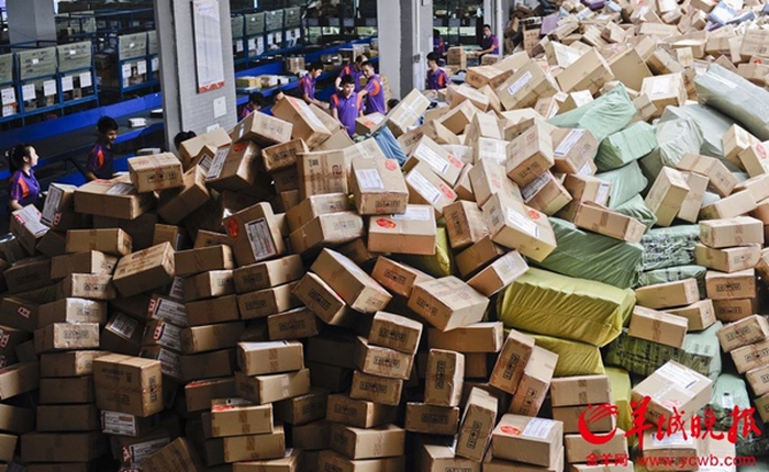 Những kho hàng khổng lồ trước "Thế vận hội mua sắm" Trung Quốc 2015