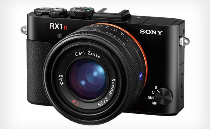 Sony giới thiệu RX1R II - máy ảnh đầu tiên có cơ chế tắt/mở bộ lọc chống răng cưa