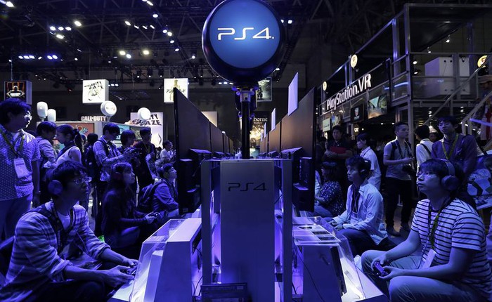 Cận cảnh Sony Game Center toàn PS4 màn hình 4K đầu tiên tại Hà Nội