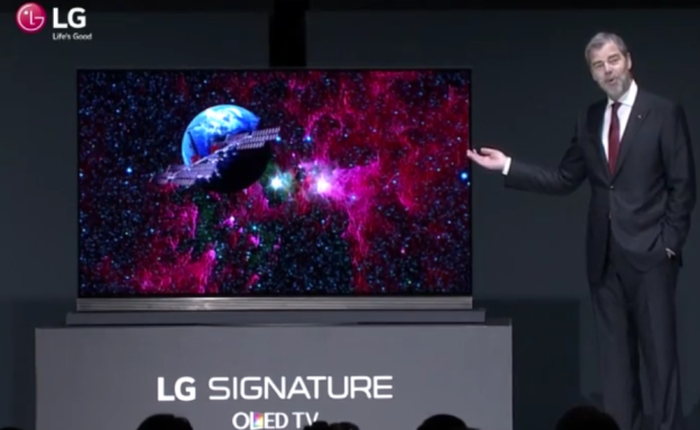 TV OLED 4K dòng Signature của LG chỉ mỏng ngang 4 chiếc thẻ ATM