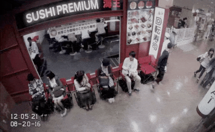 Nhật Bản giới thiệu ghế xếp hàng dành cho những người muốn lười nhưng phải có phong cách