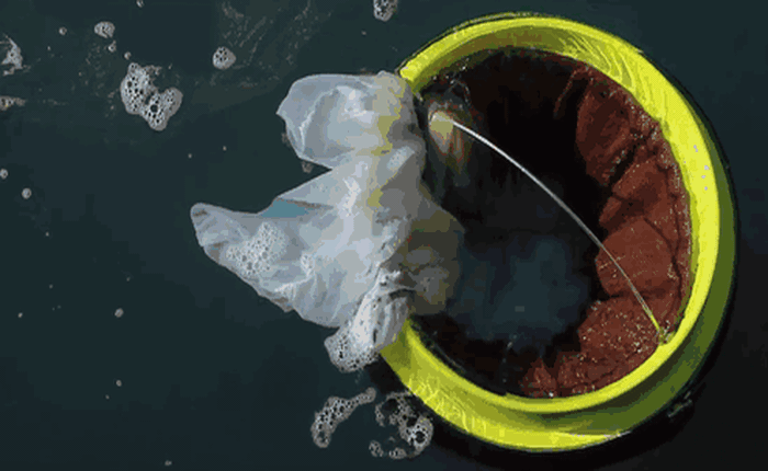 Phát minh kỳ diệu: "thùng hút rác" tự động trên đại dương
