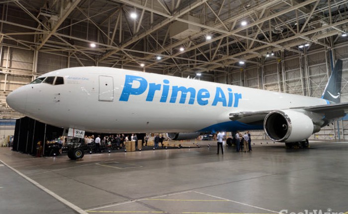 Amazon trình làng chiếc máy bay chở hàng đầu tiên tại triển lãm hàng không Seafair Air Show