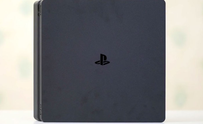 Đập hộp PlayStation 4 phiên bản Slim, trước cả khi Sony công bố chính thức