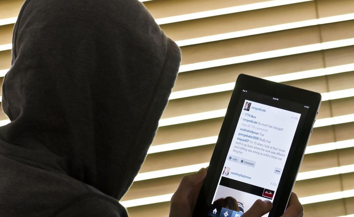 Quốc gia châu Âu tuyên bố giả mạo tài khoản Facebook là đi tù