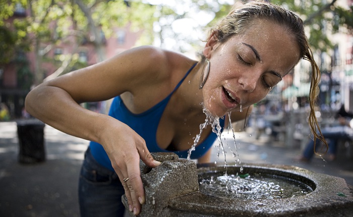 Cơ thể bạn sẽ thay đổi thế nào nếu dừng uống nước?