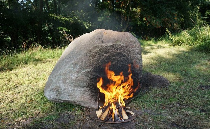 Cần Wi-Fi để lên Facebook? Hãy thử dùng lửa đốt hòn đá kỳ lạ này