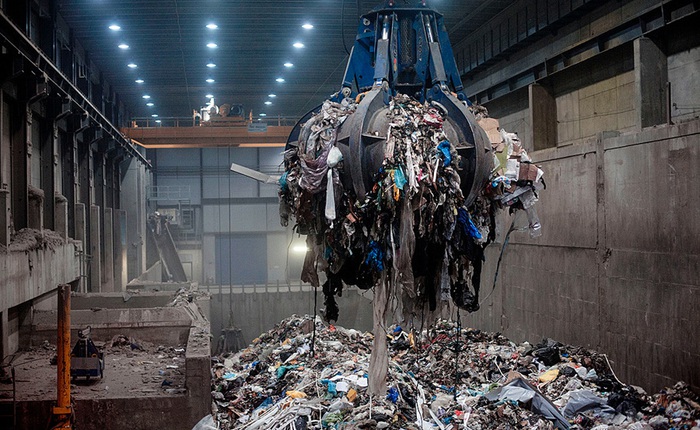 Tái chế đạt 99%, quốc gia giàu có này còn phải nhập khẩu thêm cả rác thải để tăng sản lượng