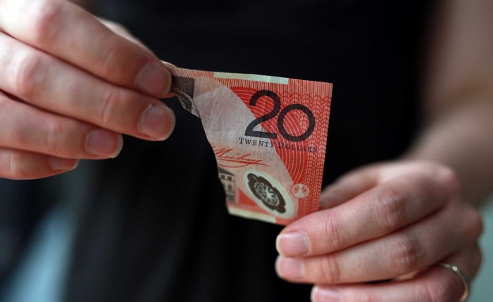 Bạn có biết ở Úc, cắt đôi tờ tiền 20 đô ra bạn sẽ có 2 tờ giá trị 10 đô?