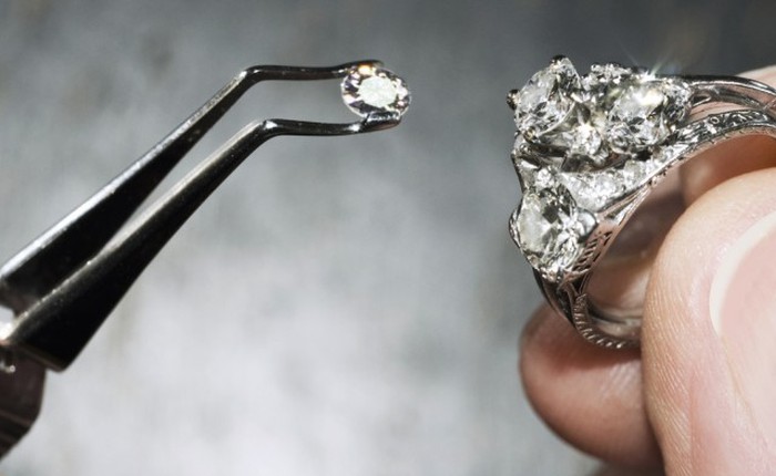 Kim cương sắp mất danh hiệu "vật liệu cứng nhất hành tinh" vào tay những "đối thủ" này