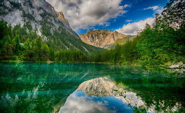 Choáng ngợp trước vẻ đẹp của công viên dưới nước đặc biệt ở Áo
