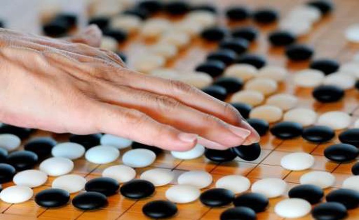 Đây là lý do vì sao cờ vây phức tạp hơn cờ vua và người ta phải mất chừng ấy năm mới tạo được AlphaGo