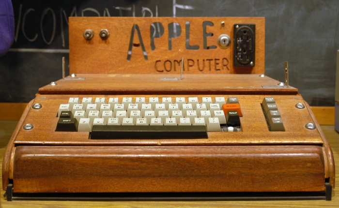 Bạn có tin chiếc máy tính Apple 1 cổ lỗ này đang có giá hơn 5,5 tỷ VNĐ không?