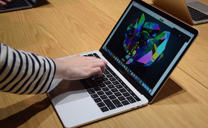 MacBook Pro gặp lỗi hiển thị thông số card đồ họa một cách khó hiểu