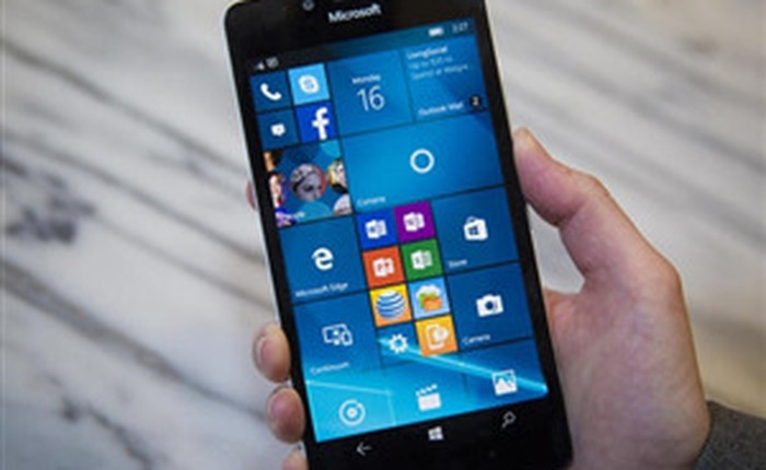 Màn hình Lumia 950 bị chê kém nhạy