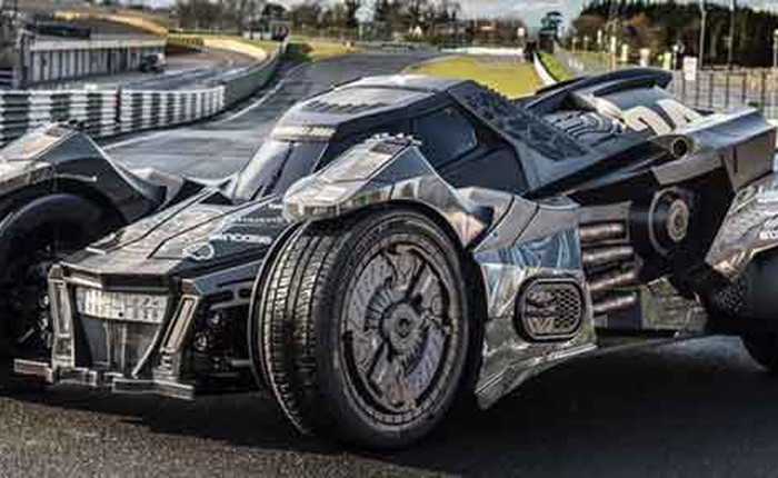 Khi “siêu xe bò” Lamborghini lột xác thành “siêu xe Dơi”