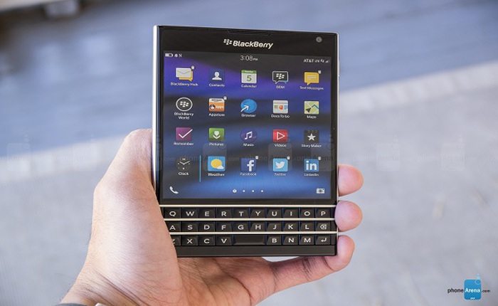 BlackBerry: "Chúng tôi đâu nói là sẽ không sản xuất thiết bị BB 10 nữa"