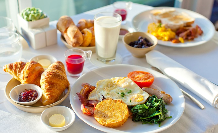 Bữa sáng: Ăn nhiều, ăn ít hay nhịn ăn là tốt nhất?