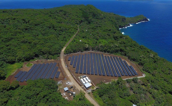 Toàn bộ điện sinh hoạt của cả hòn đảo này được cung cấp bằng năng lượng mặt trời của Tesla