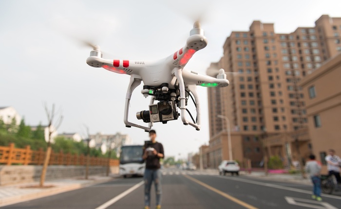 Mỹ: Cấm drone mang theo súng