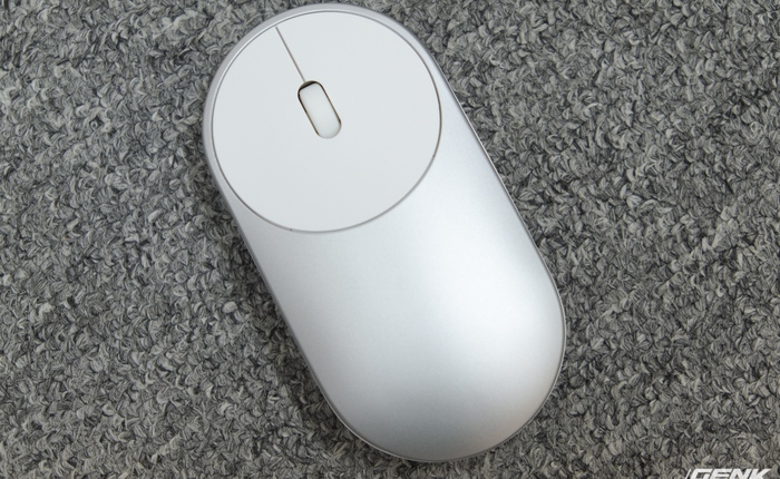 Mở hộp và trong tay chuột Xiaomi Mi Mouse: Thiết kế sang trọng, hỗ trợ kết nối kép, cảm giác cầm nắm chưa tốt