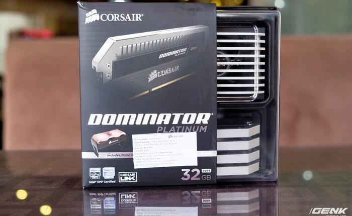 Cận cảnh bộ RAM CORSAIR DOMINATOR PLATINUM 32GB DDR4 kèm quạt tản nhiệt: Hổ mọc thêm cánh