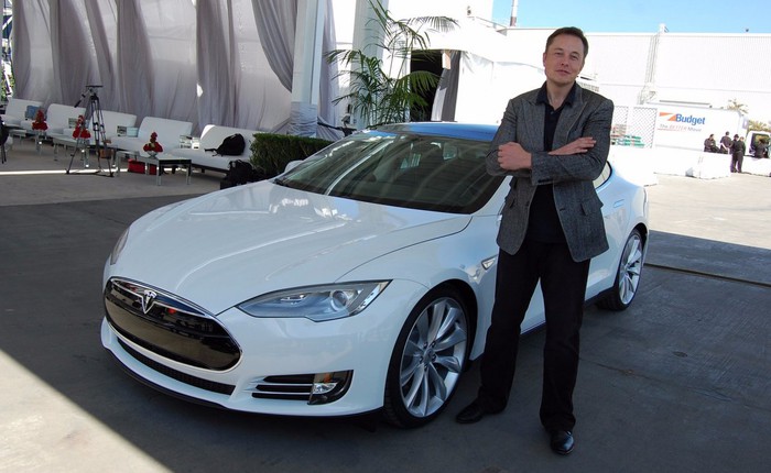 Những chiếc xe mà Elon Musk sở hữu trước đó là nguồn cảm hứng cho xe Tesla