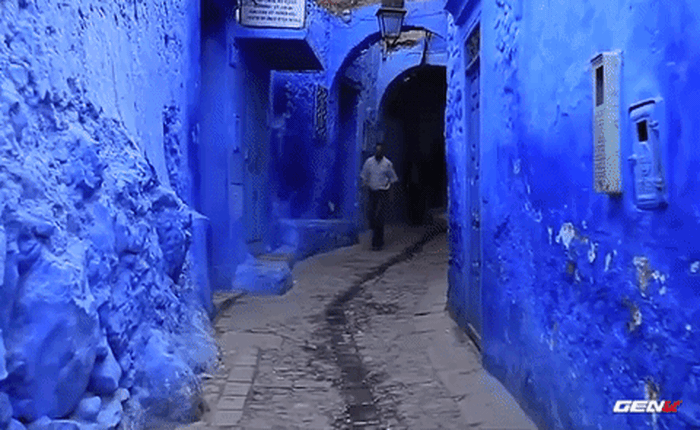 [Video] Khám phá ngôi làng chỉ toàn một màu sơn xanh