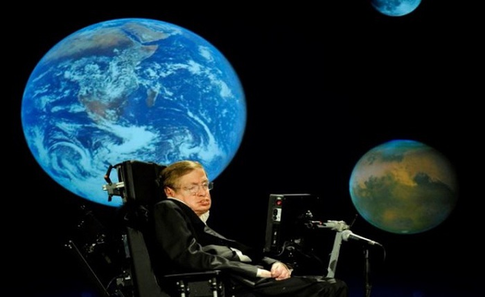 Stephen Hawking: Con người có thể bị tiêu diệt trong 100 năm nữa