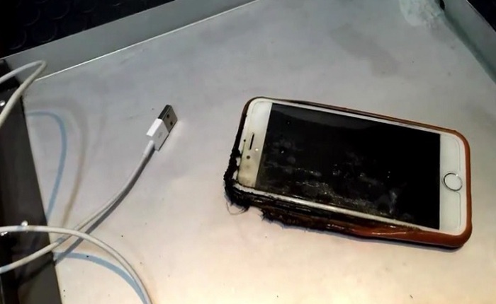 iPhone 6 bốc cháy trên máy bay, hành khách được một phen hoảng loạn