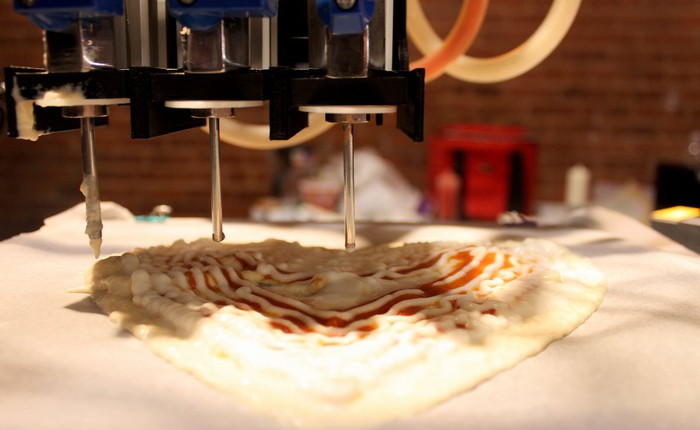 Nhân viên làm bánh pizza sẽ mất việc vì cỗ máy in 3D quá hoàn hảo này