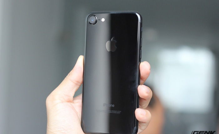 Màu đen bóng trên iPhone 7/7 Plus là sự đột phá hay mánh lới cực kỳ khôn ngoan của Apple?