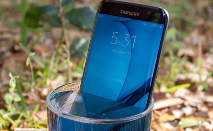 Xem Galaxy S7 edge vẫn "sống sót" sau khi ngâm nước hơn 16 giờ