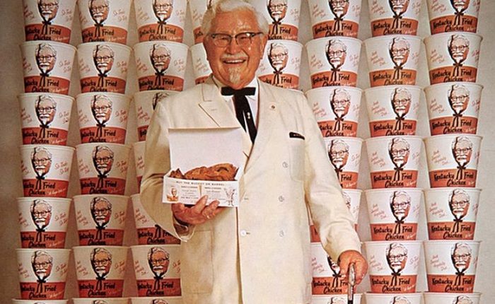 Trước khi trở thành triệu phú, ông chủ gà rán KFC đã có cuộc đời "không thể đen hơn" thế này đây