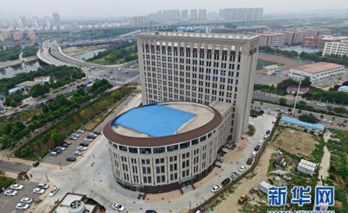 Trường Đại học Trung Quốc mới xây trông y hệt cái bồn cầu