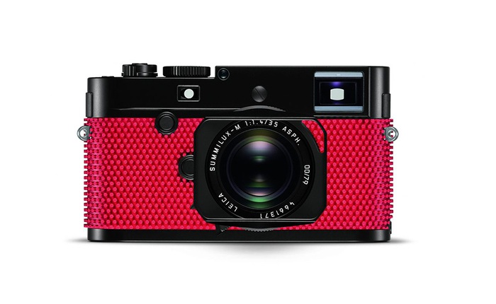 Leica vừa tung ra chiếc máy ảnh có bọc cao su, giá 15.000 USD