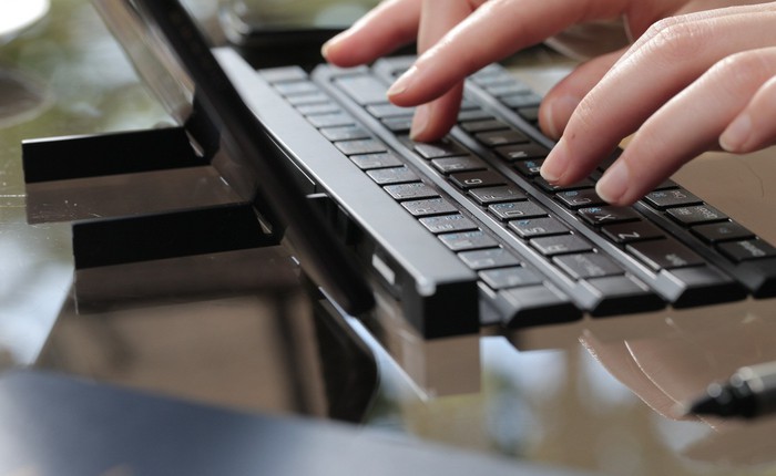 Trải nghiệm bàn phím bluetooth LG Rolly Keyboard: quá tiện lợi, gõ tốt, hợp người tay nhỏ