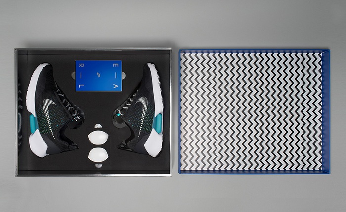 Xem "phù thủy thiết kế" của Nike và đồng sự hướng dẫn sử dụng Nike HyperAdapt 1.0