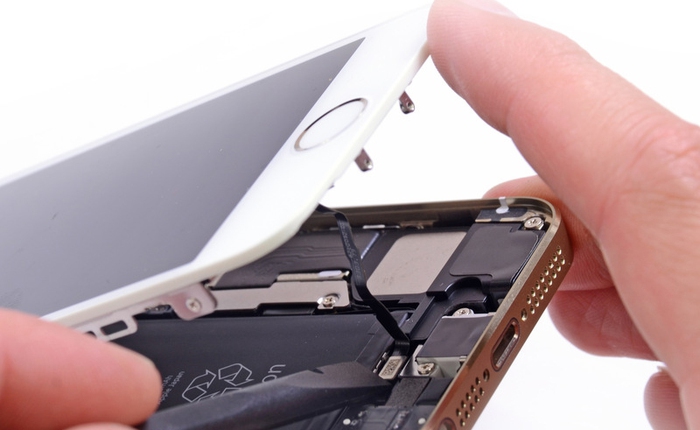 iPhone mất vân tay bán tràn lan, giá rẻ hơn tới 3 triệu nhưng có đáng mua?
