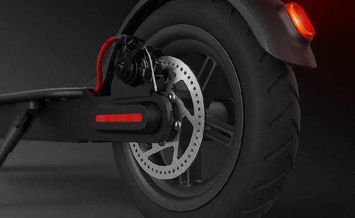 Xiaomi ra mắt chiếc xe trượt scooter chạy điện thông minh, có ABS, giá 239 USD