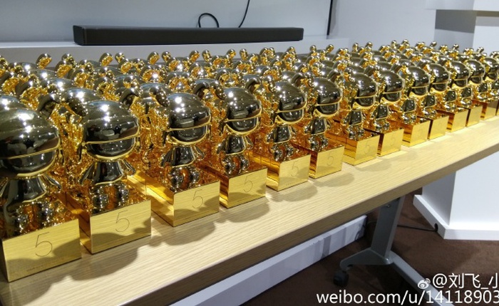 Xiaomi hào phóng tặng thỏ Mi Bunny bằng vàng 24K cho nhân viên lâu năm