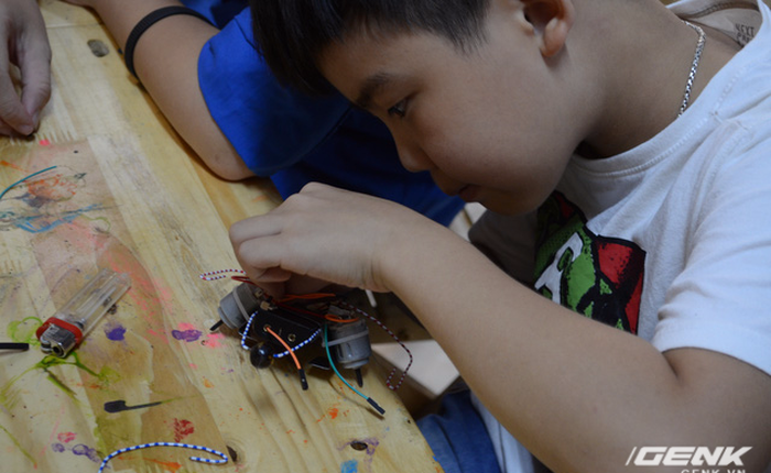 Đến thăm xưởng chế tạo đồ chơi Trung thu cho trẻ Việt - nơi chắp cánh ước mơ làm kỹ sư của các em nhỏ