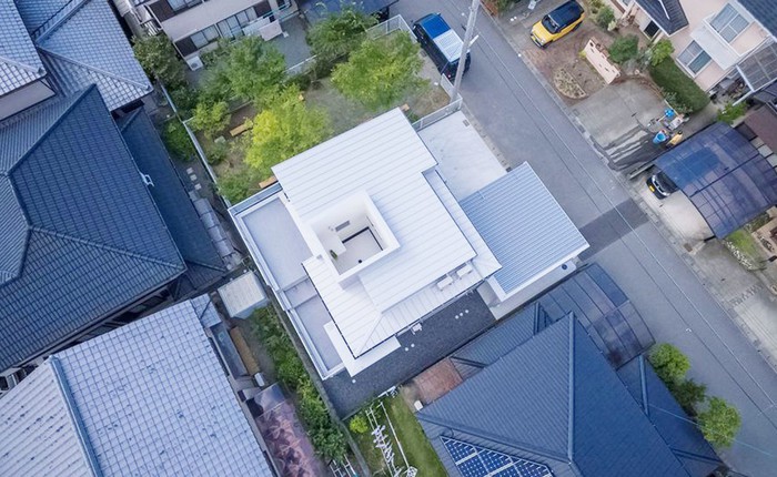 Kiến trúc kỳ lạ ở Nhật: cho nước mưa rơi thẳng vào giữa nhà